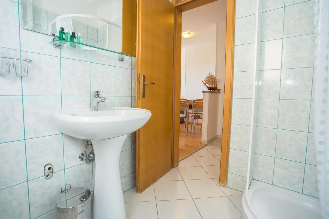 Apartman Vlado Apartamento Vrsar Exterior foto