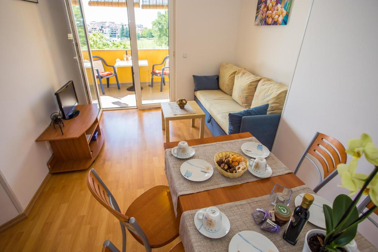 Apartman Vlado Apartamento Vrsar Exterior foto