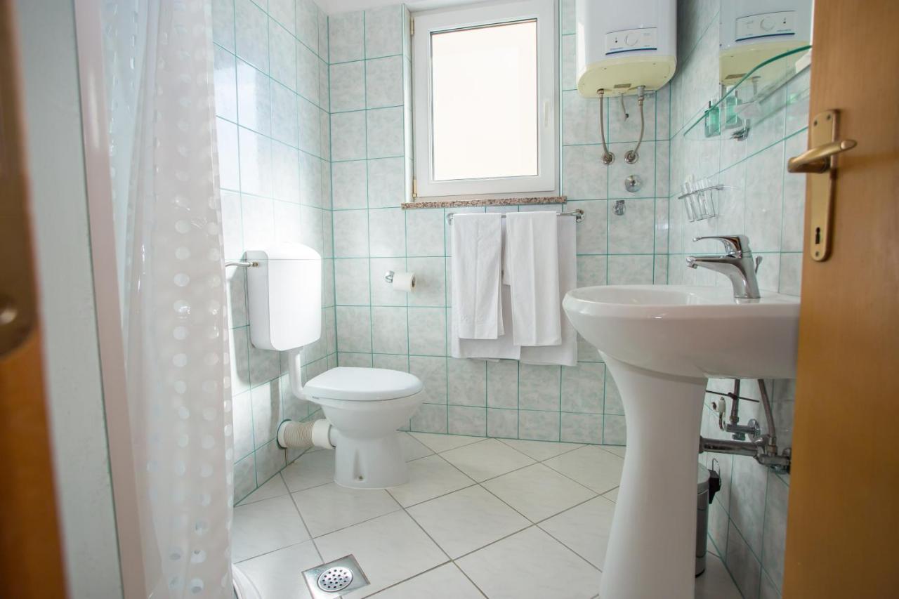 Apartman Vlado Apartamento Vrsar Exterior foto