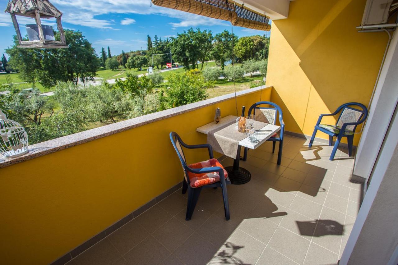 Apartman Vlado Apartamento Vrsar Exterior foto