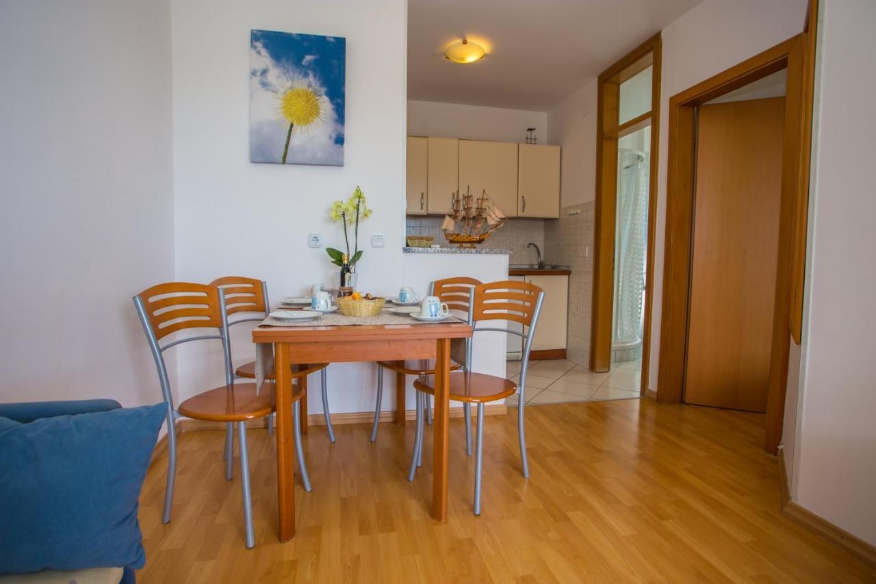 Apartman Vlado Apartamento Vrsar Exterior foto